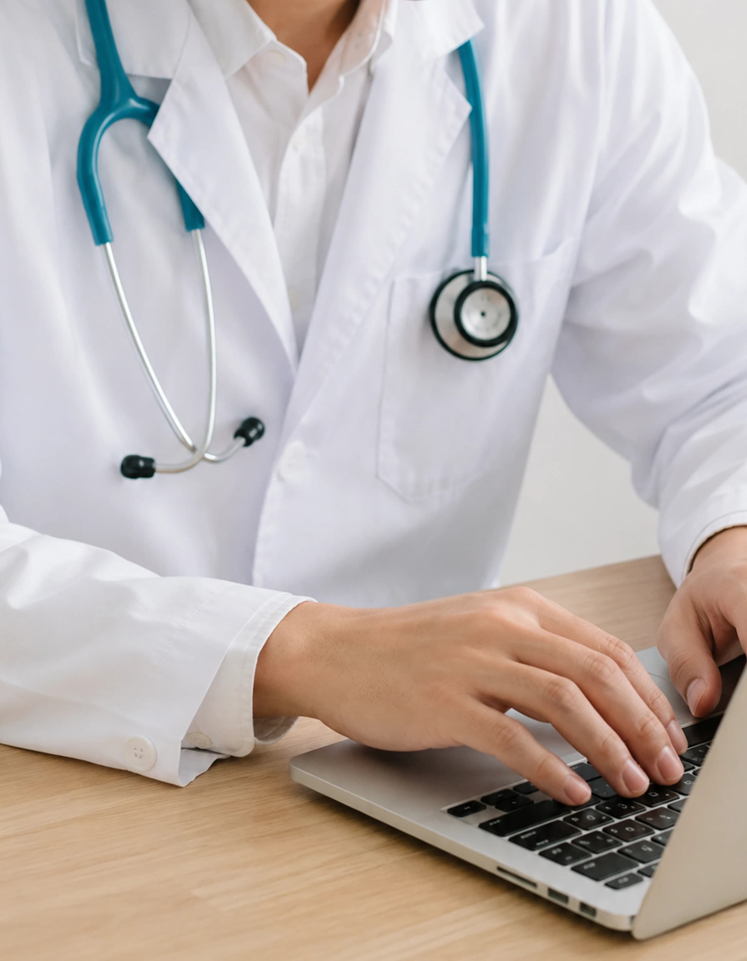 Dokter memakai Digimedis